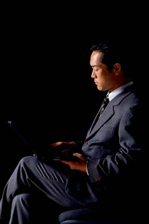 法律相談をスムーズに！コンフリクトチェックの重要性と信頼できる弁護士の見つけ方